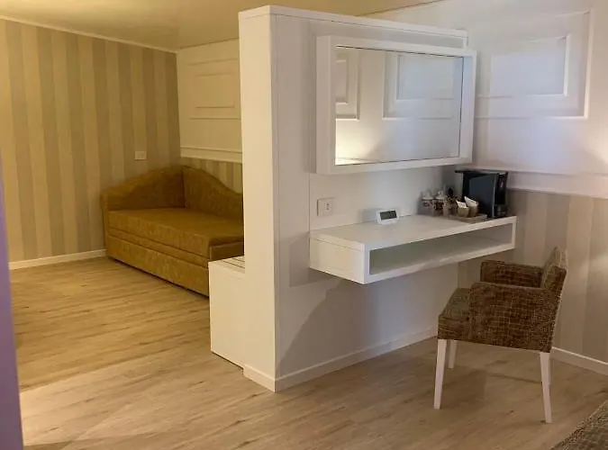 Alexander 4* Milano Marittima