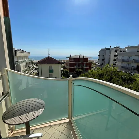 Alexander Hotel