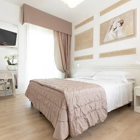 Alexander 4* Milano Marittima