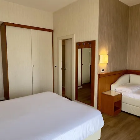 Alexander 4* Milano Marittima