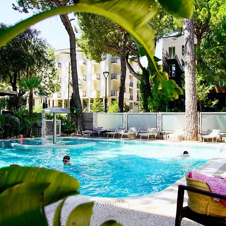 Alexander 4* Milano Marittima