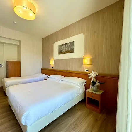 Alexander Szálloda Milano Marittima