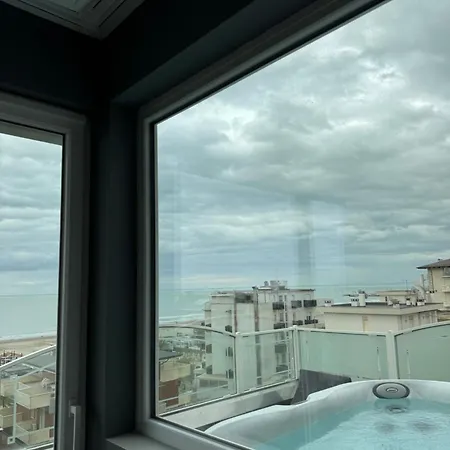 Alexander 4* Milano Marittima