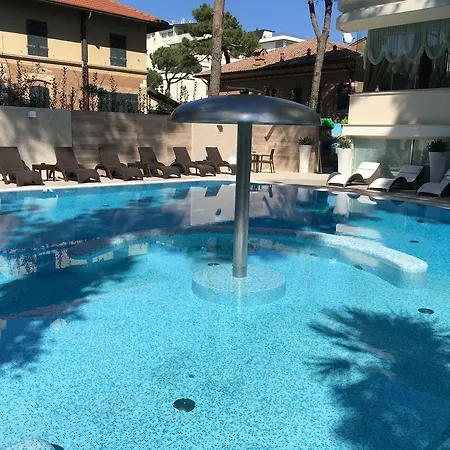 Alexander Milano Marittima