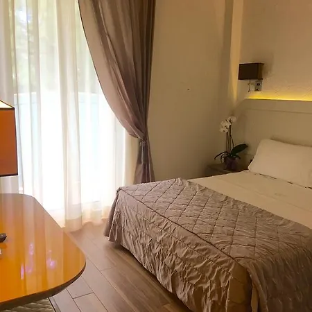 Szálloda Alexander Milano Marittima