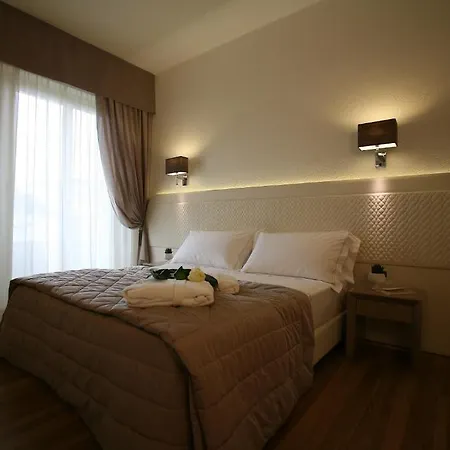 Alexander Szálloda 4*