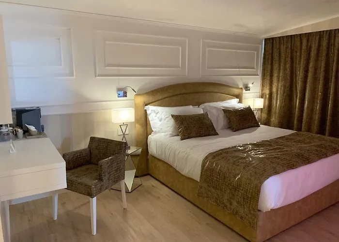 Alexander 4* Milano Marittima